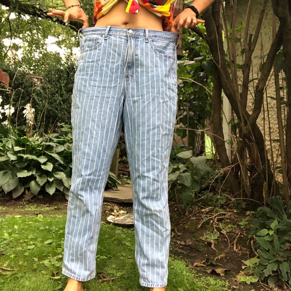 AE Striped Mom-Jeans - Picture 3 of 4